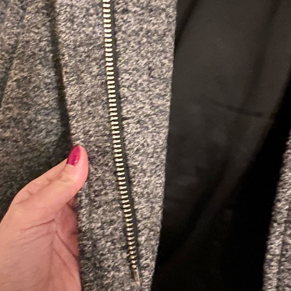 Club Monaco gray coat. - Picture 6 of 8
